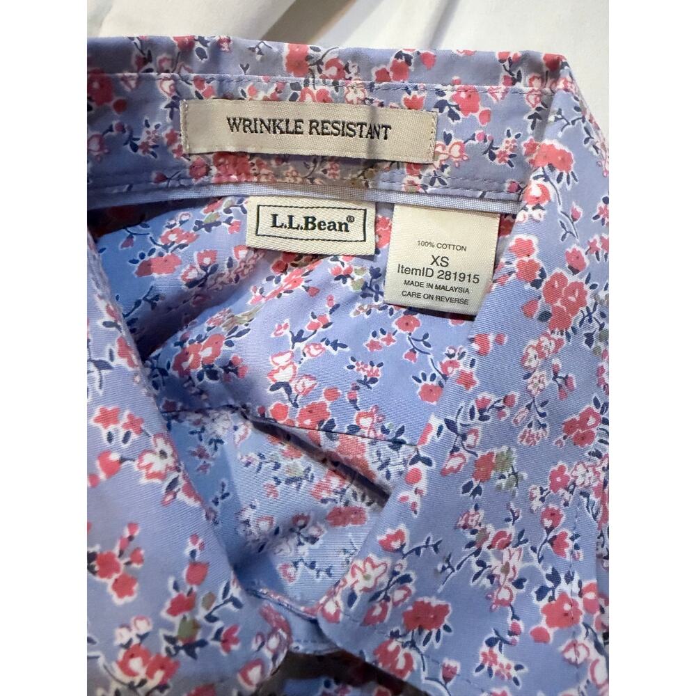 L.L.Bean Women XS Wrinkle Resistant Cotton Floral Button Down Shirt Blue - Picture 5 of 8